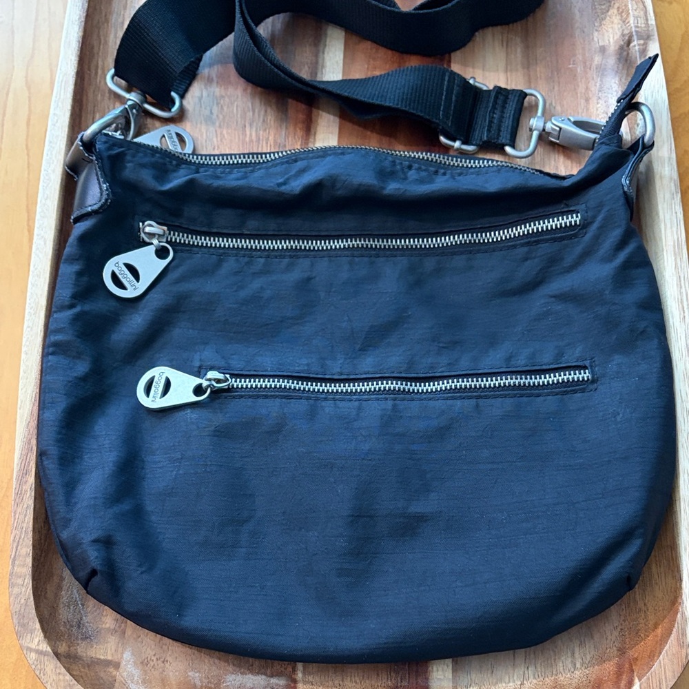 Black Baggalini Crossbody Bag with Dual Zip Pockets